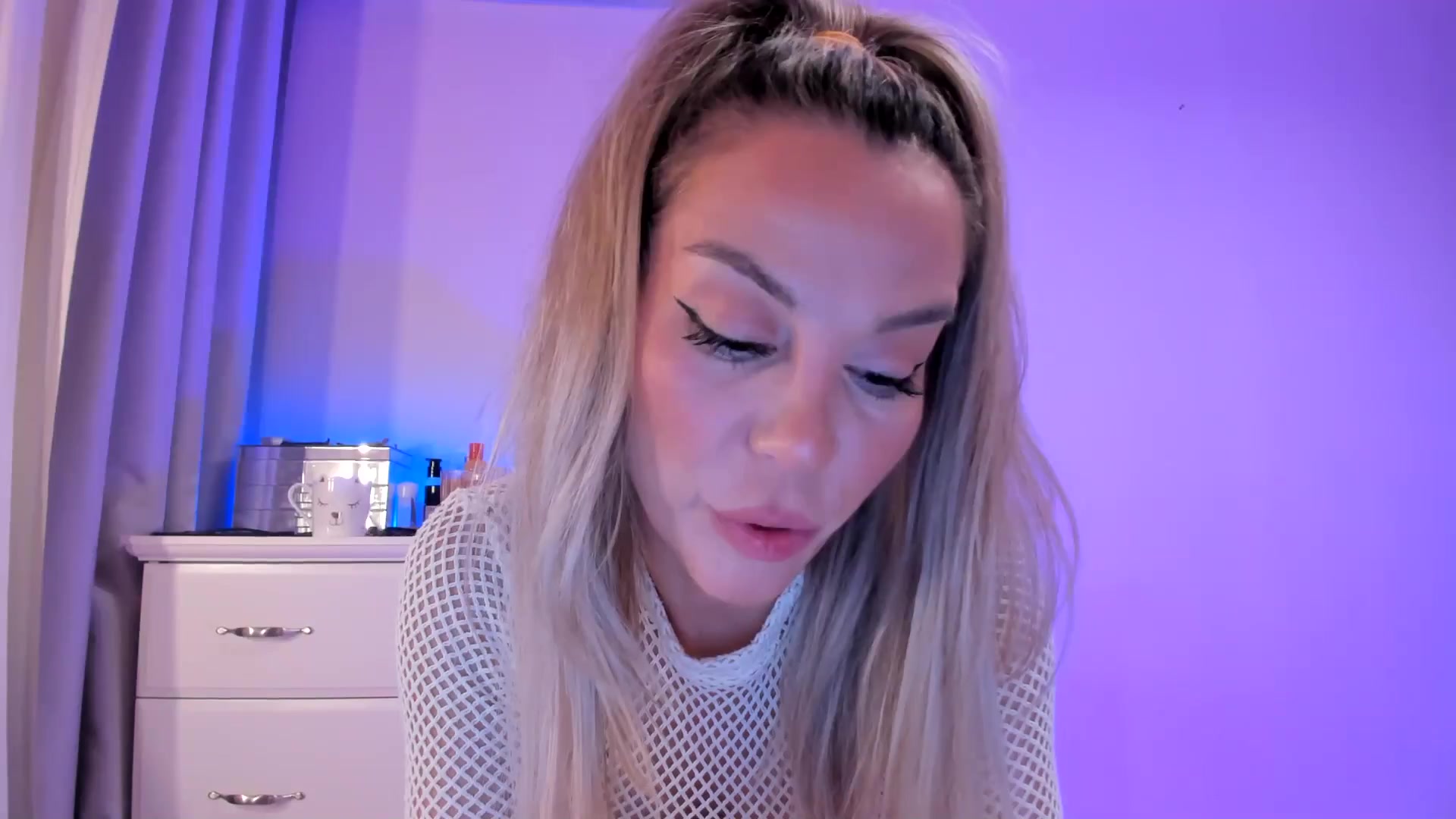 Gallery image thumbnail from ALLYsweet_'s myfreecams stream on, 07/15/2025, 22:28 image 20 of 20