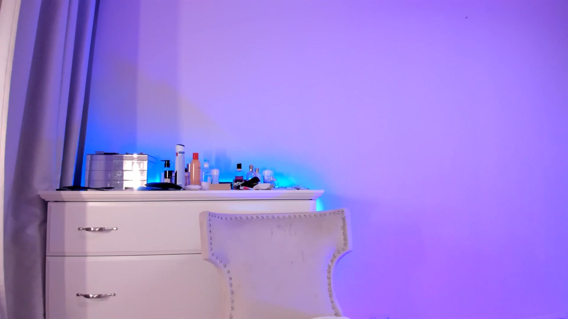 Gallery image thumbnail from ALLYsweet_'s myfreecams stream on, 07/23/2025, 22:19 image 16 of 20