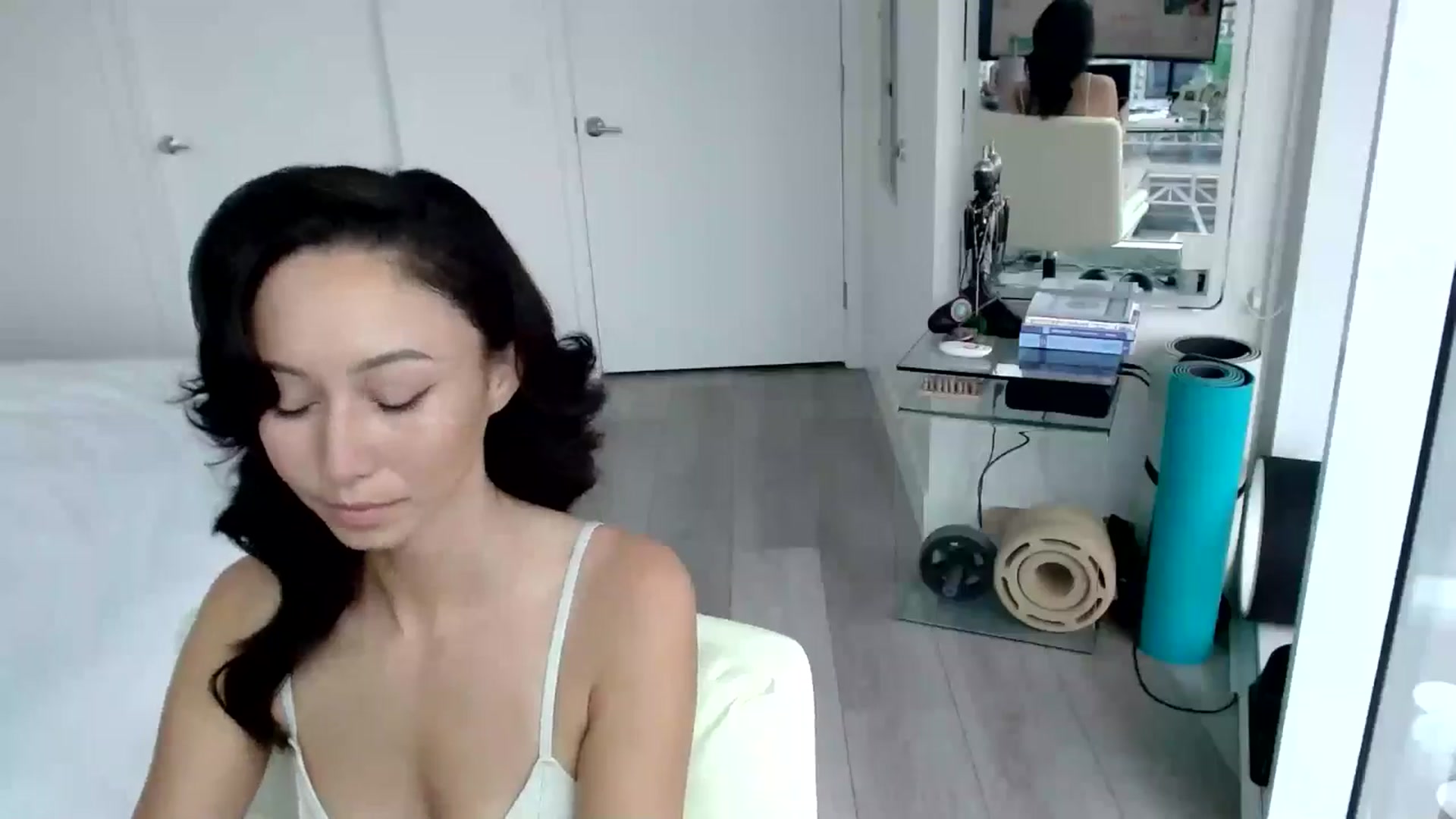 Gallery image thumbnail from ALL_MinnieB00's myfreecams stream on, 06/28/2024, 22:02 image 11 of 20
