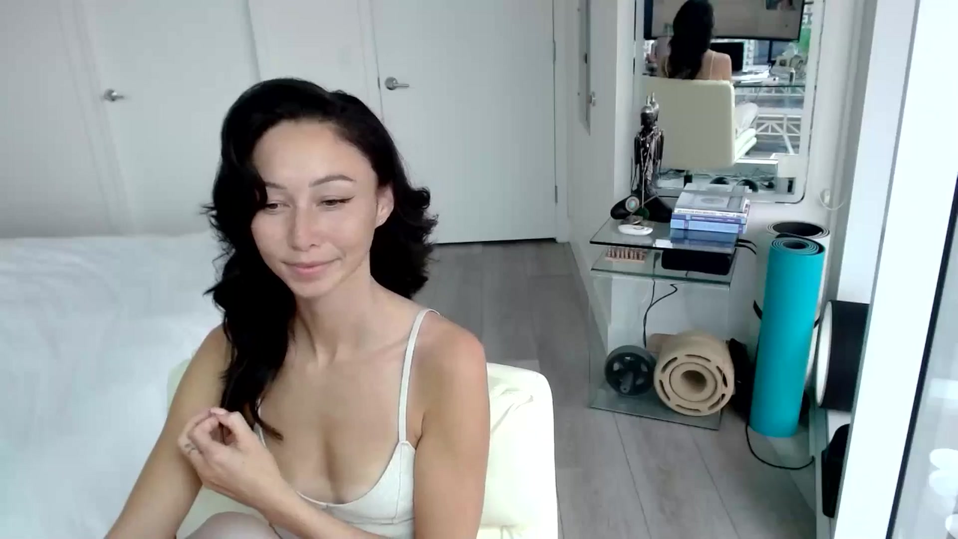 Gallery image thumbnail from ALL_MinnieB00's myfreecams stream on, 06/28/2024, 22:02 image 8 of 20