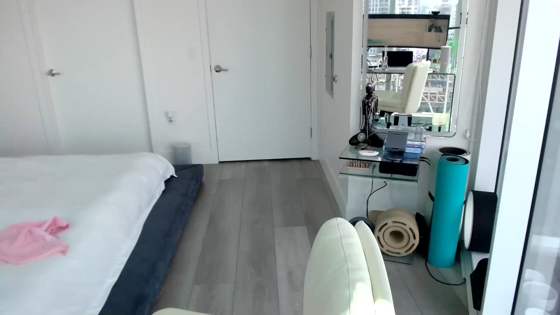 Gallery image thumbnail from ALL_MinnieB00's myfreecams stream on, 07/11/2024, 21:32 image 16 of 20