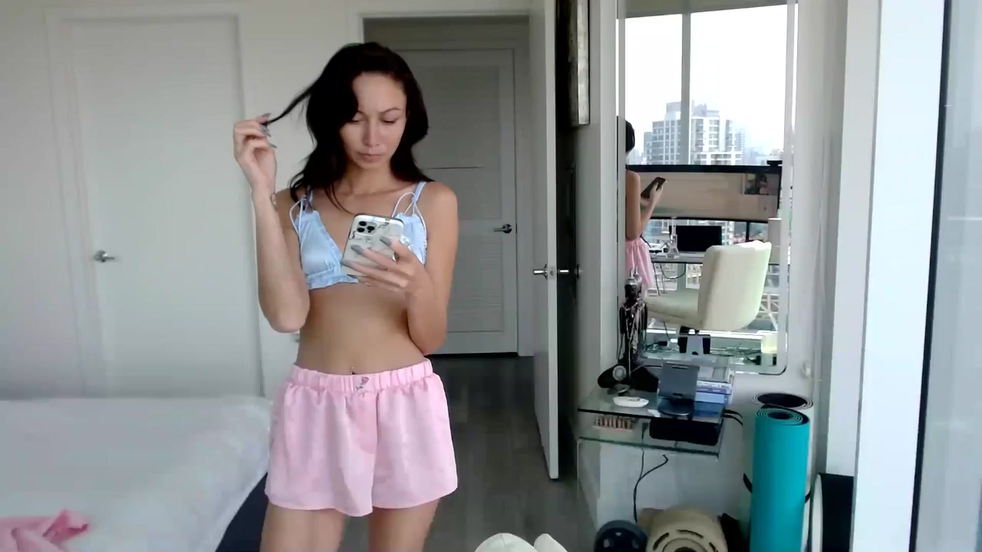 Gallery image thumbnail from ALL_MinnieB00's myfreecams stream on, 07/11/2024, 21:32 image 18 of 20