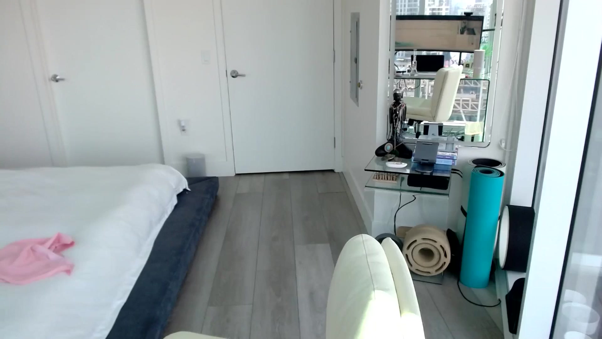 Gallery image thumbnail from ALL_MinnieB00's myfreecams stream on, 07/11/2024, 21:32 image 17 of 20