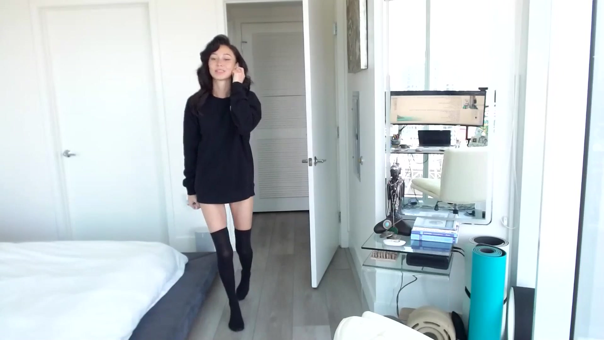 Gallery image thumbnail from ALL_MinnieB00's myfreecams stream on, 07/13/2024, 21:01 image 10 of 20
