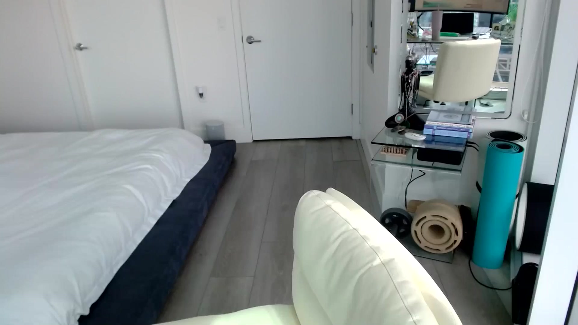 Gallery image thumbnail from ALL_MinnieB00's myfreecams stream on, 07/18/2024, 23:24 image 2 of 20