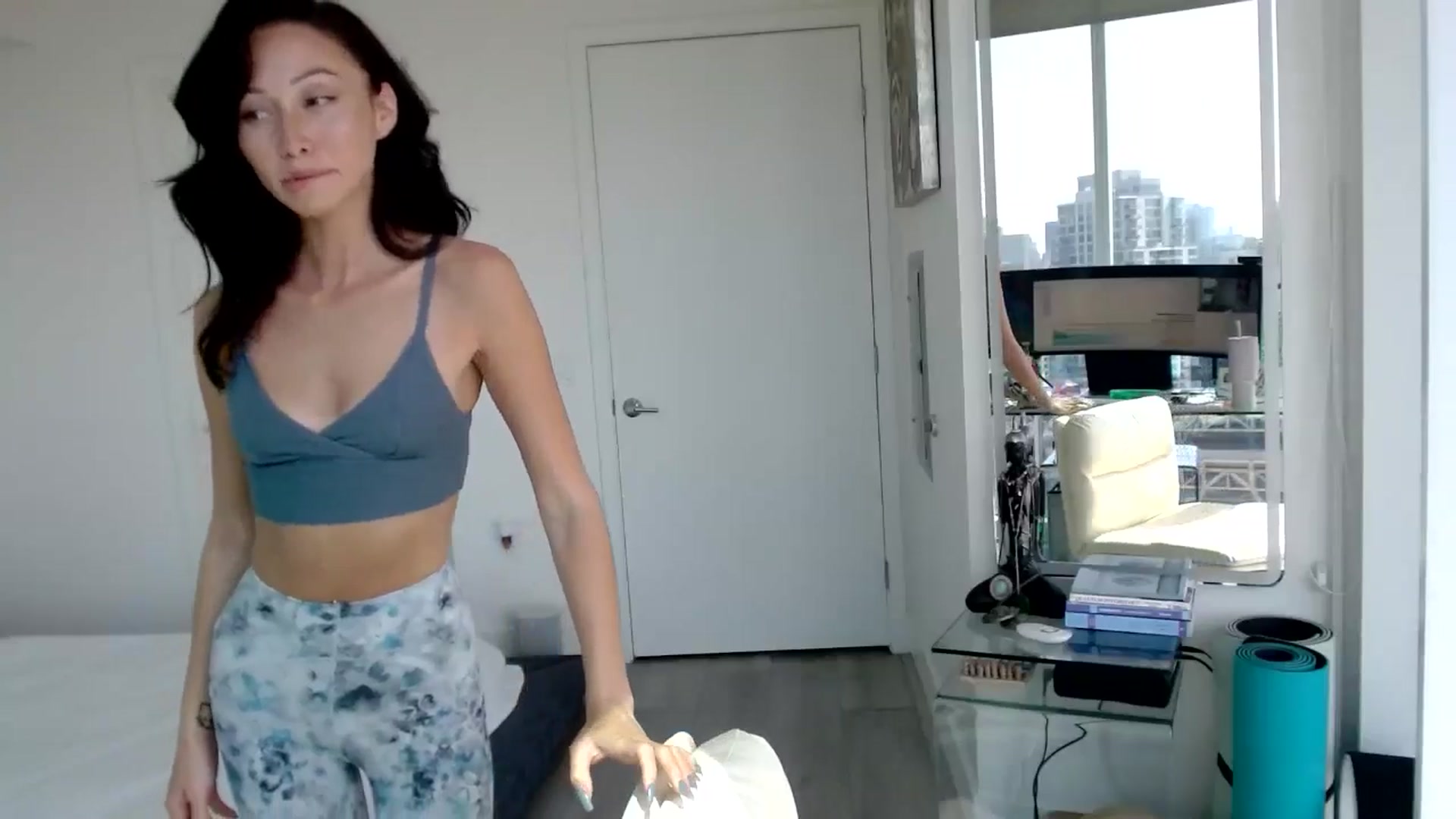 Gallery image thumbnail from ALL_MinnieB00's myfreecams stream on, 07/18/2024, 23:24 image 8 of 20