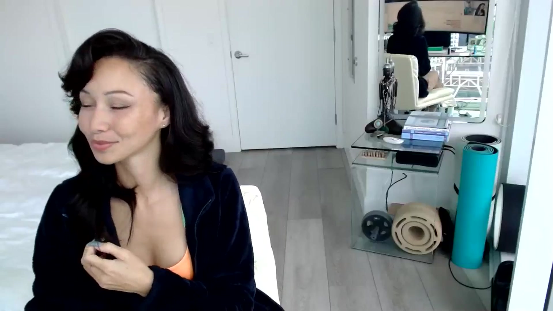 Gallery image thumbnail from ALL_MinnieB00's myfreecams stream on, 07/19/2024, 22:28 image 4 of 20