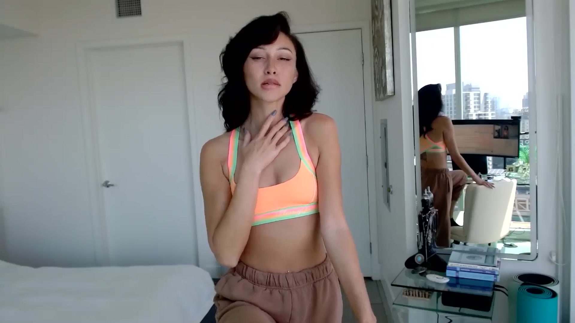 Gallery image thumbnail from ALL_MinnieB00's myfreecams stream on, 07/19/2024, 22:28 image 12 of 20