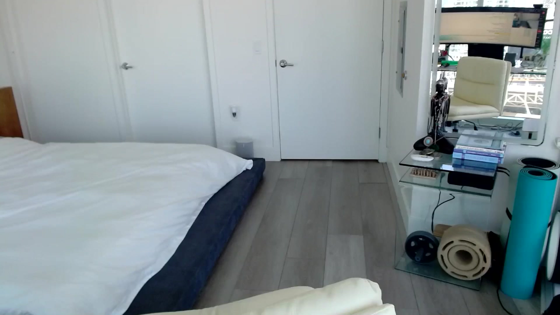 Gallery image thumbnail from ALL_MinnieB00's myfreecams stream on, 07/24/2024, 19:32 image 15 of 20