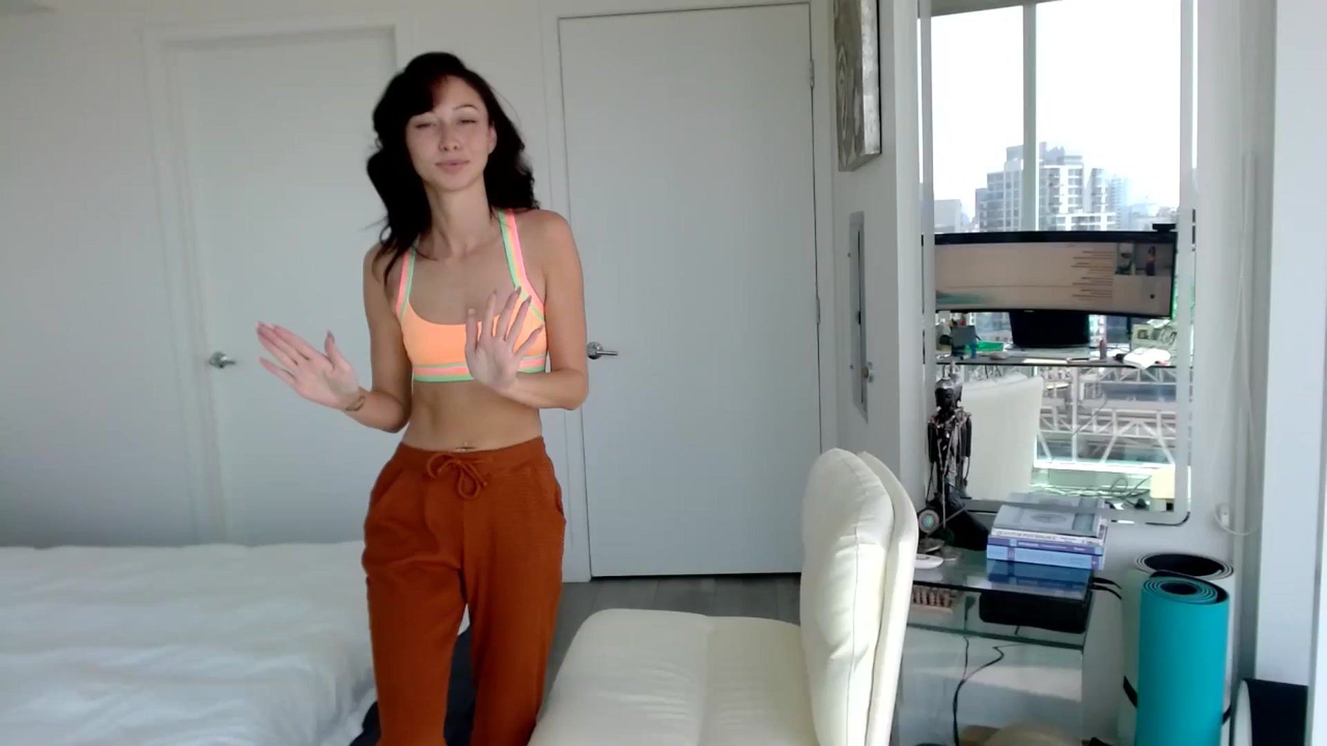 Gallery image thumbnail from ALL_MinnieB00's myfreecams stream on, 07/25/2024, 21:59 image 17 of 20