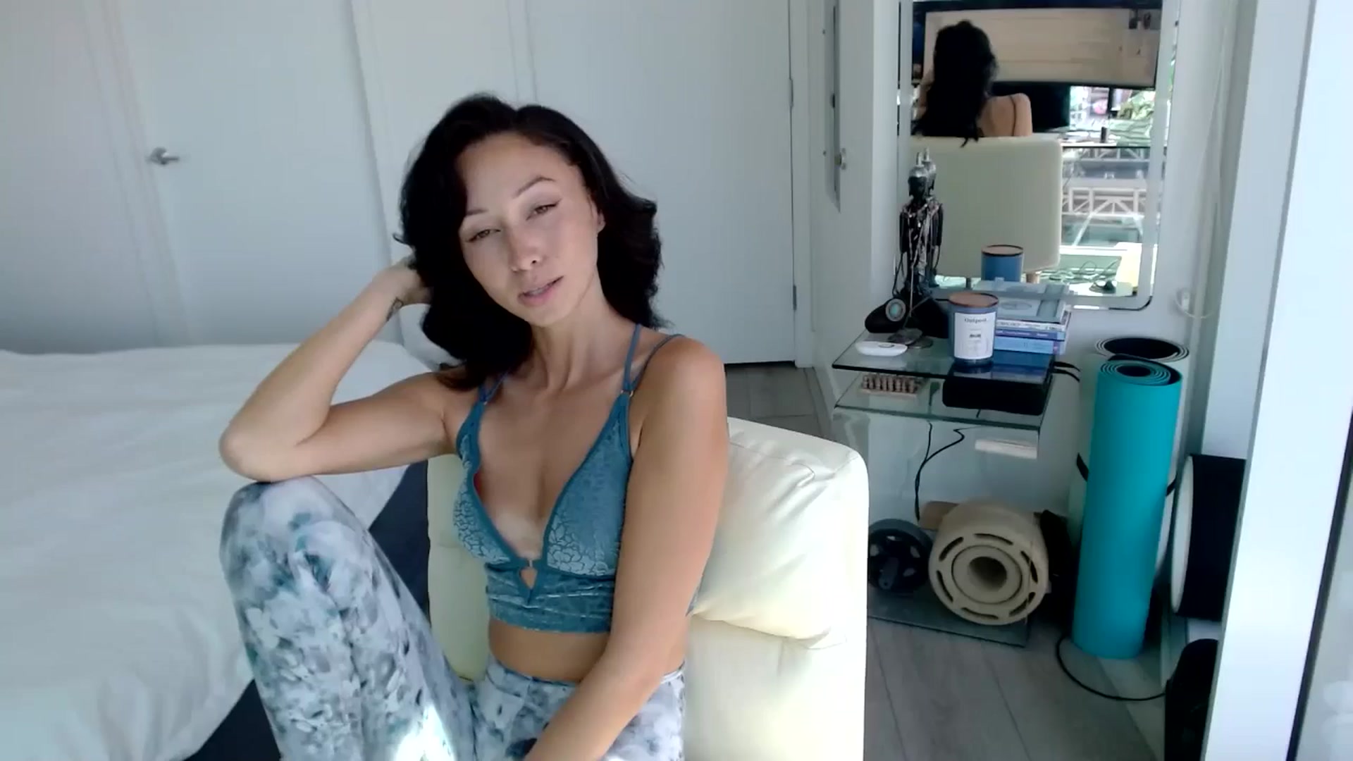 Gallery image thumbnail from ALL_MinnieB00's myfreecams stream on, 08/03/2024, 21:46 image 11 of 20
