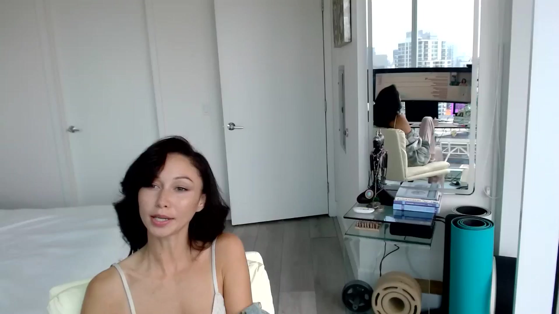 Gallery image thumbnail from ALL_MinnieB00's myfreecams stream on, 08/07/2024, 21:34 image 18 of 20