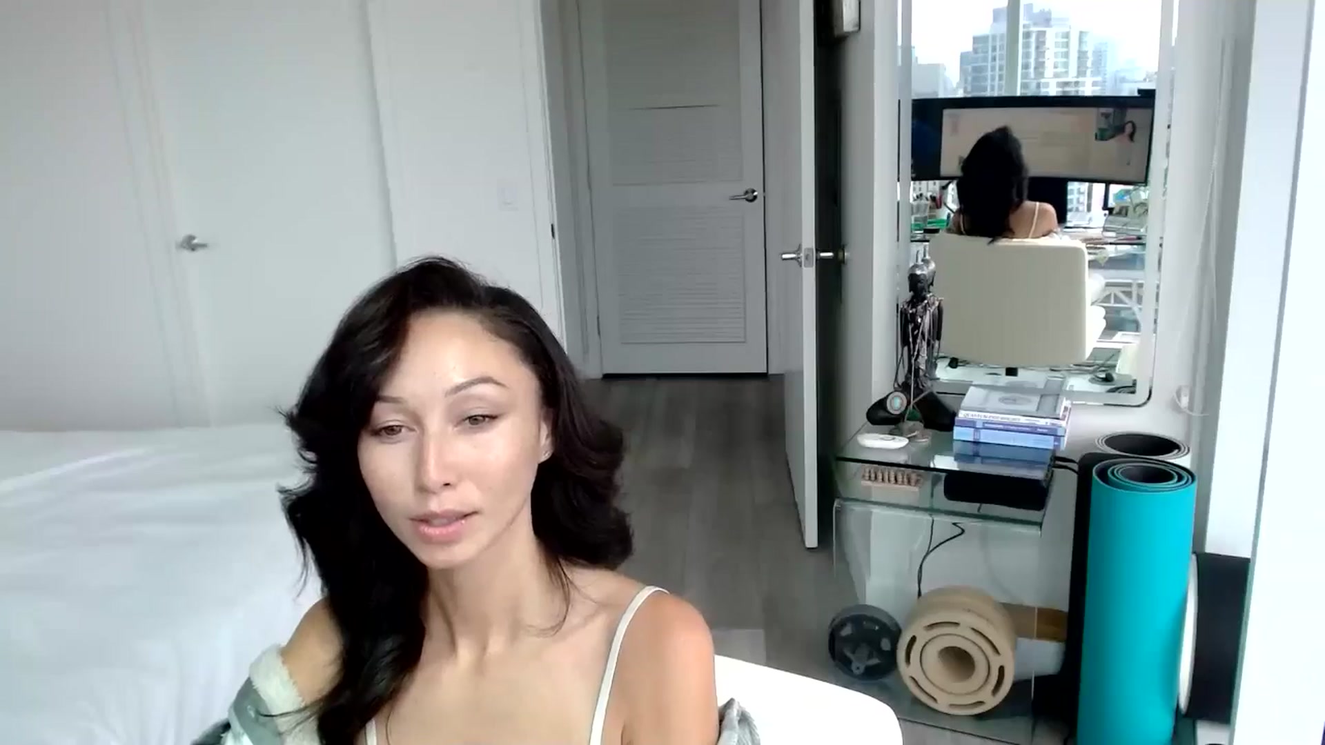 Gallery image thumbnail from ALL_MinnieB00's myfreecams stream on, 08/07/2024, 22:18 image 10 of 20