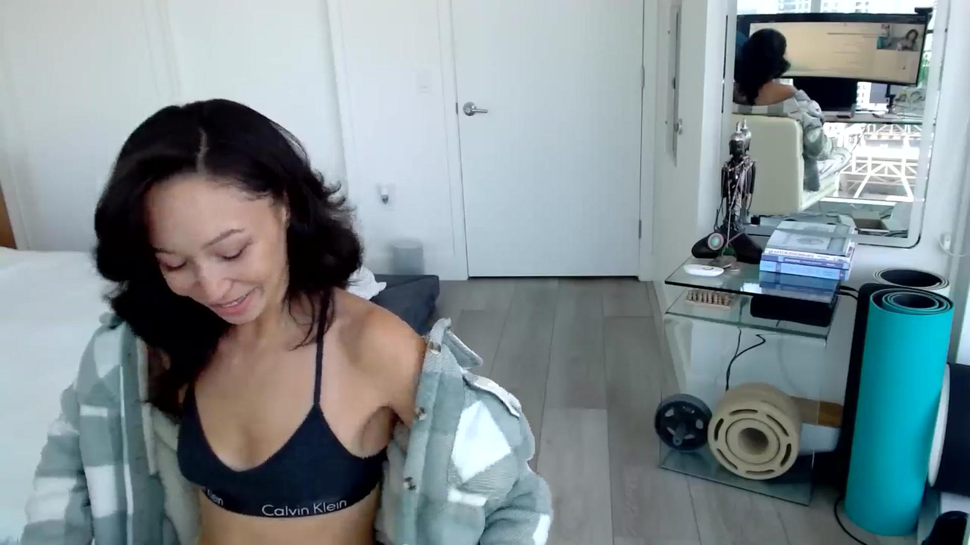 Gallery image thumbnail from ALL_MinnieB00's myfreecams stream on, 08/08/2024, 20:37 image 4 of 20
