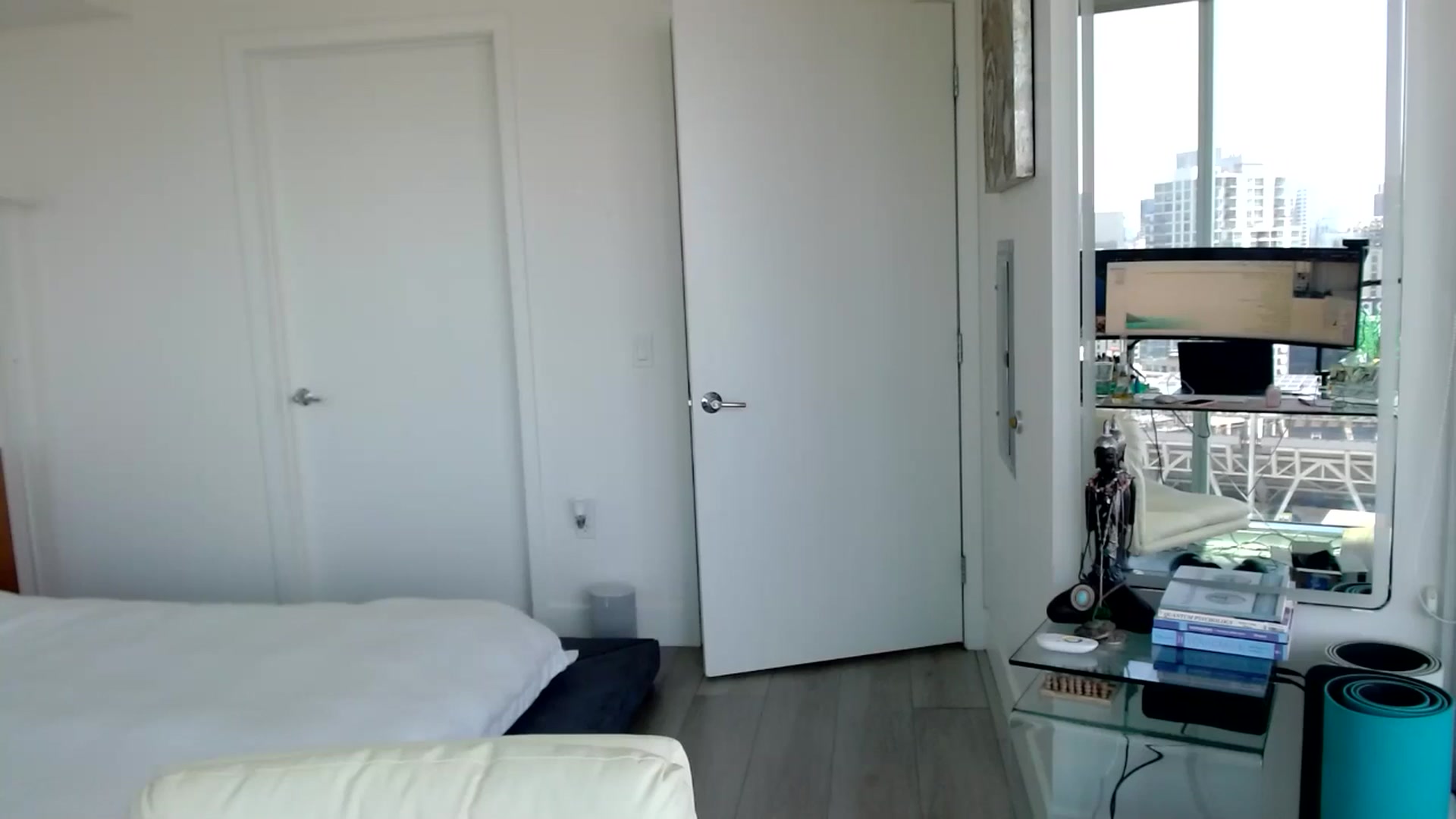 Gallery image thumbnail from ALL_MinnieB00's myfreecams stream on, 08/08/2024, 20:37 image 18 of 20