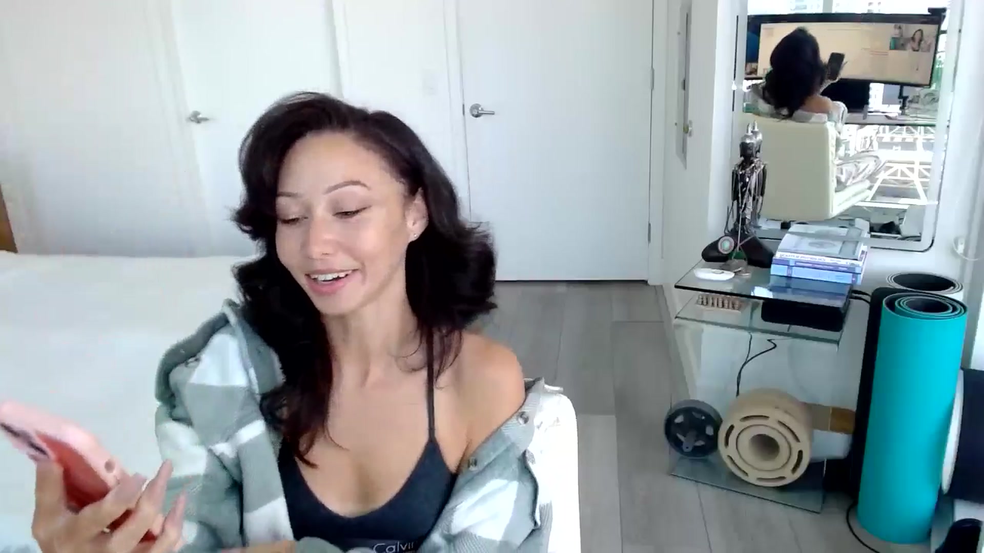 Gallery image thumbnail from ALL_MinnieB00's myfreecams stream on, 08/08/2024, 20:37 image 8 of 20