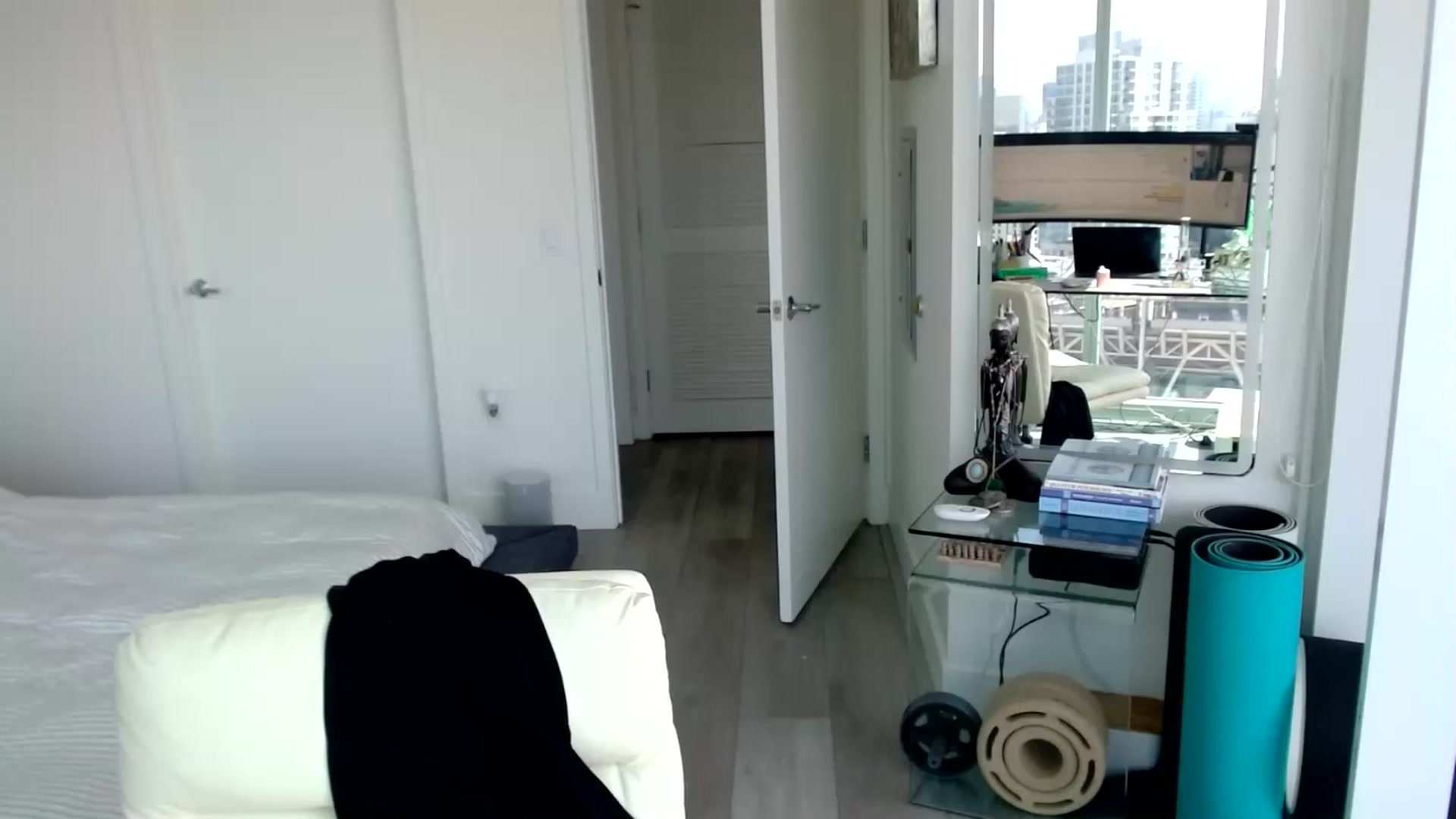 Gallery image thumbnail from ALL_MinnieB00's myfreecams stream on, 08/10/2024, 21:29 image 5 of 20