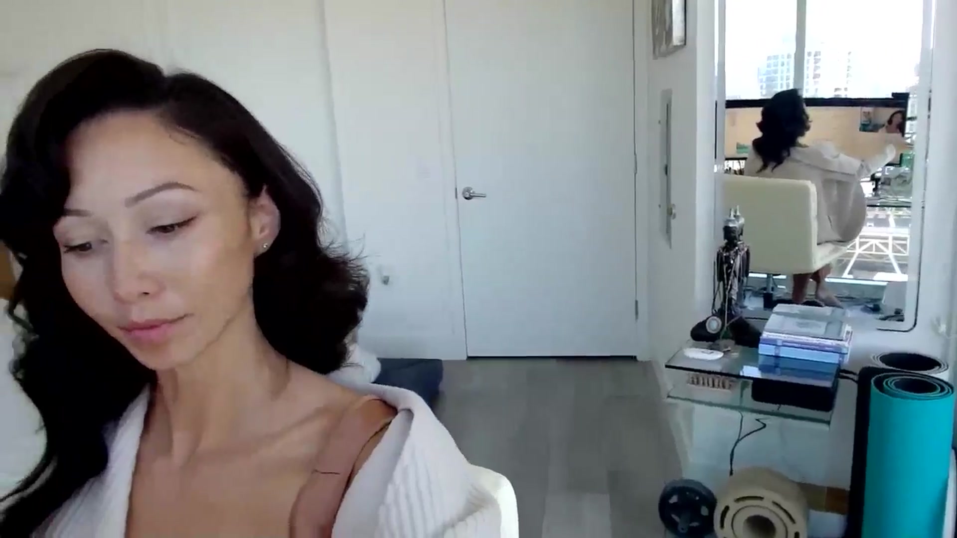 Gallery image thumbnail from ALL_MinnieB00's myfreecams stream on, 08/13/2024, 21:33 image 7 of 20