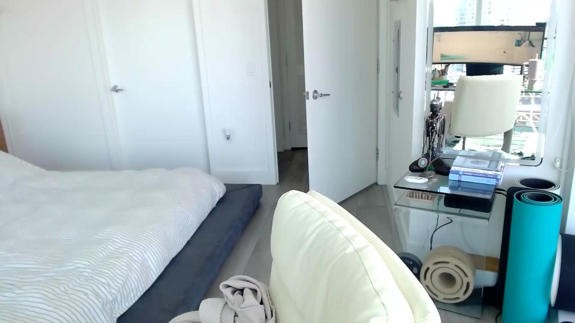 Gallery image thumbnail from ALL_MinnieB00's myfreecams stream on, 08/13/2024, 21:33 image 12 of 20