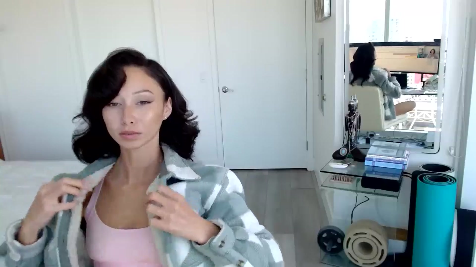 Gallery image thumbnail from ALL_MinnieB00's myfreecams stream on, 08/14/2024, 20:00 image 8 of 20