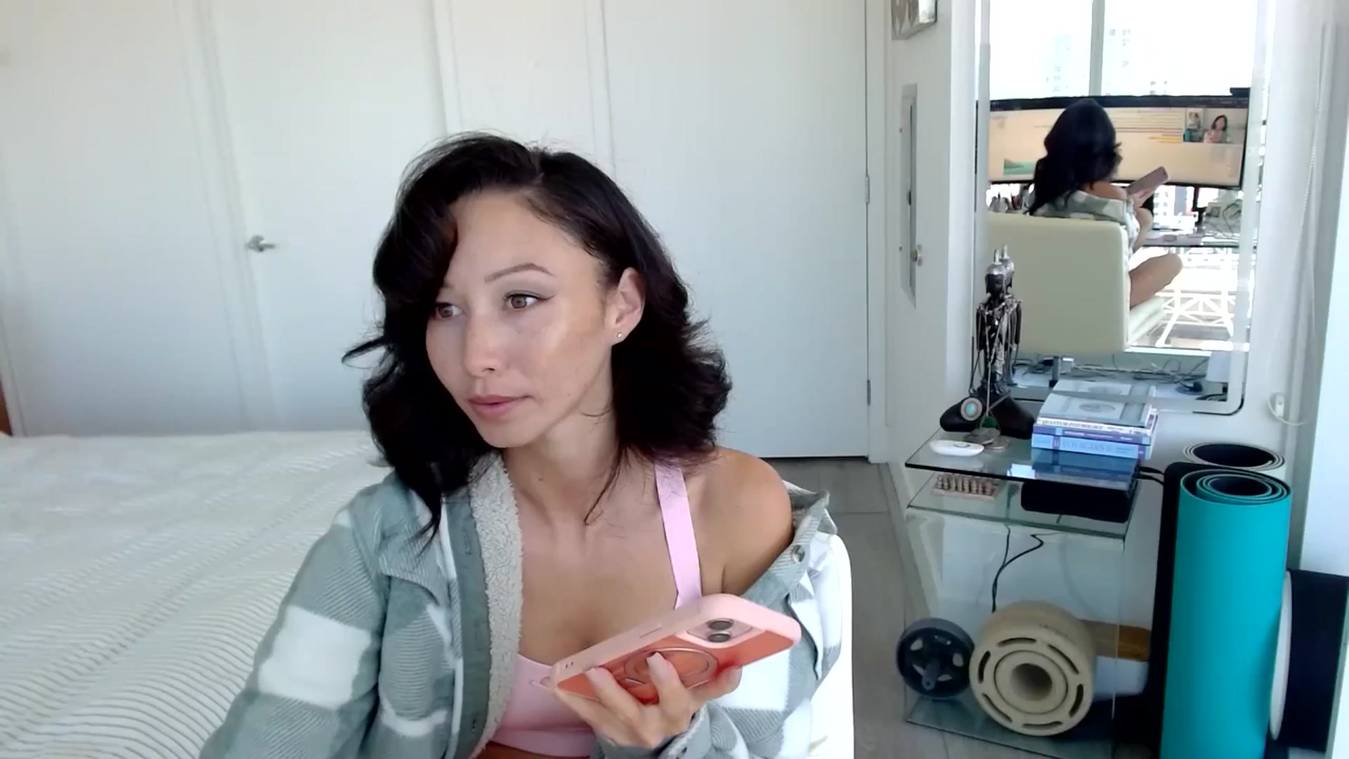 Gallery image thumbnail from ALL_MinnieB00's myfreecams stream on, 08/14/2024, 20:00 image 3 of 20