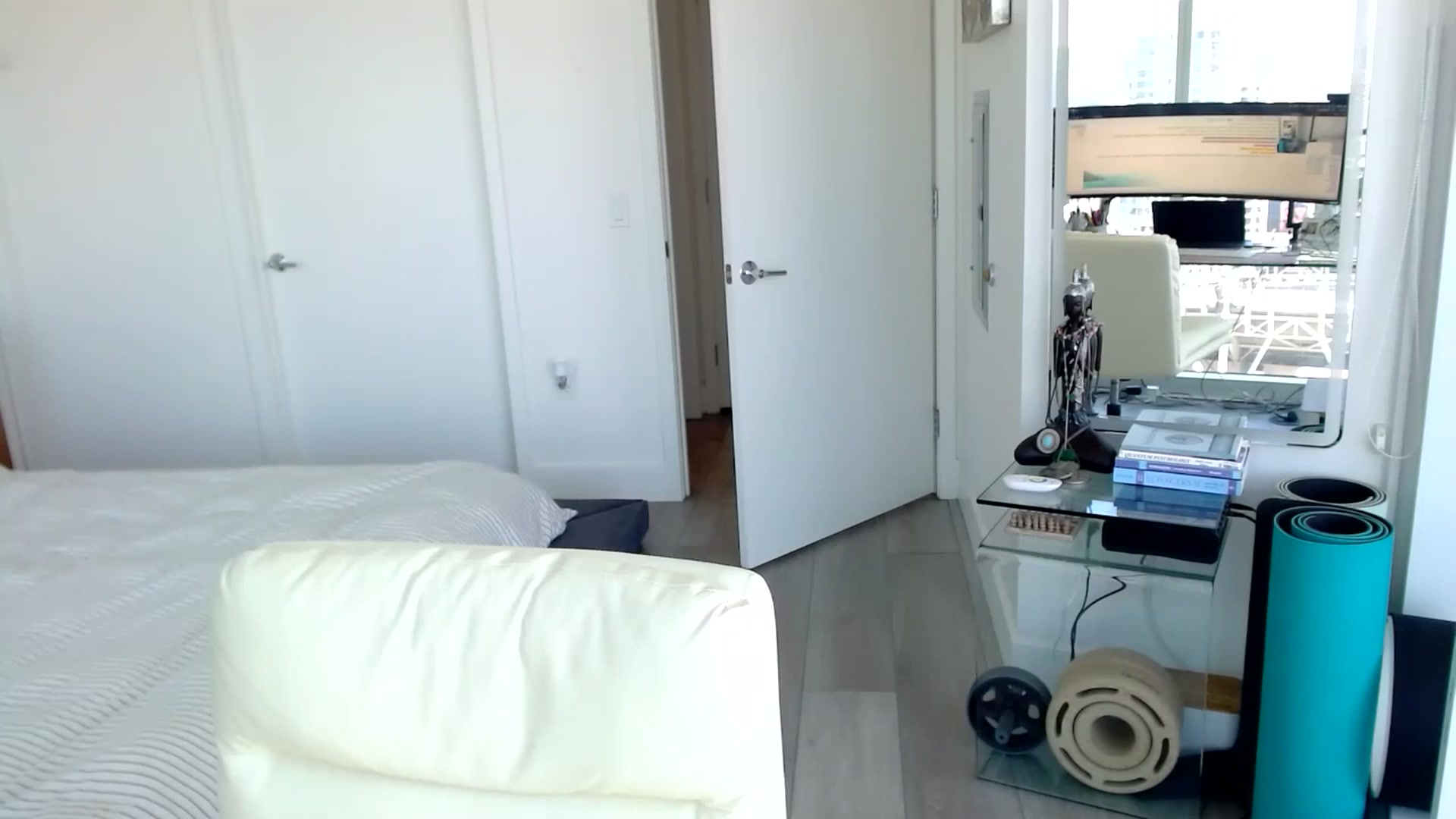 Gallery image thumbnail from ALL_MinnieB00's myfreecams stream on, 08/14/2024, 20:00 image 7 of 20
