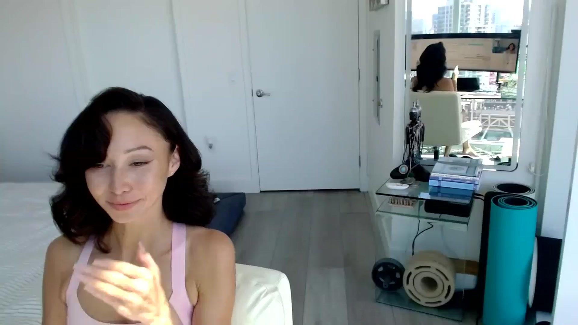 Gallery image thumbnail from ALL_MinnieB00's myfreecams stream on, 08/14/2024, 21:41 image 16 of 20