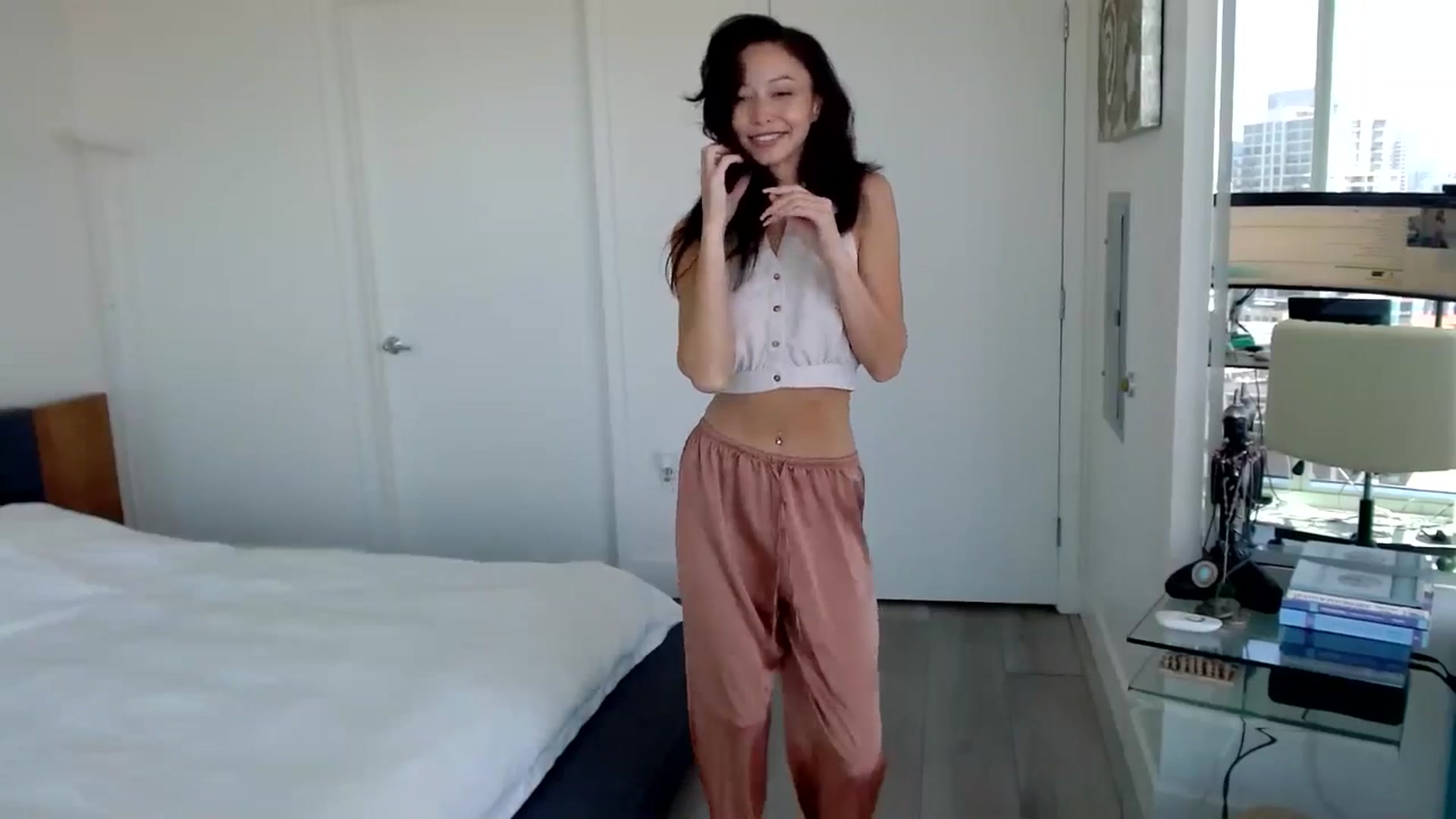 Gallery image thumbnail from ALL_MinnieB00's myfreecams stream on, 08/22/2024, 20:57 image 19 of 20