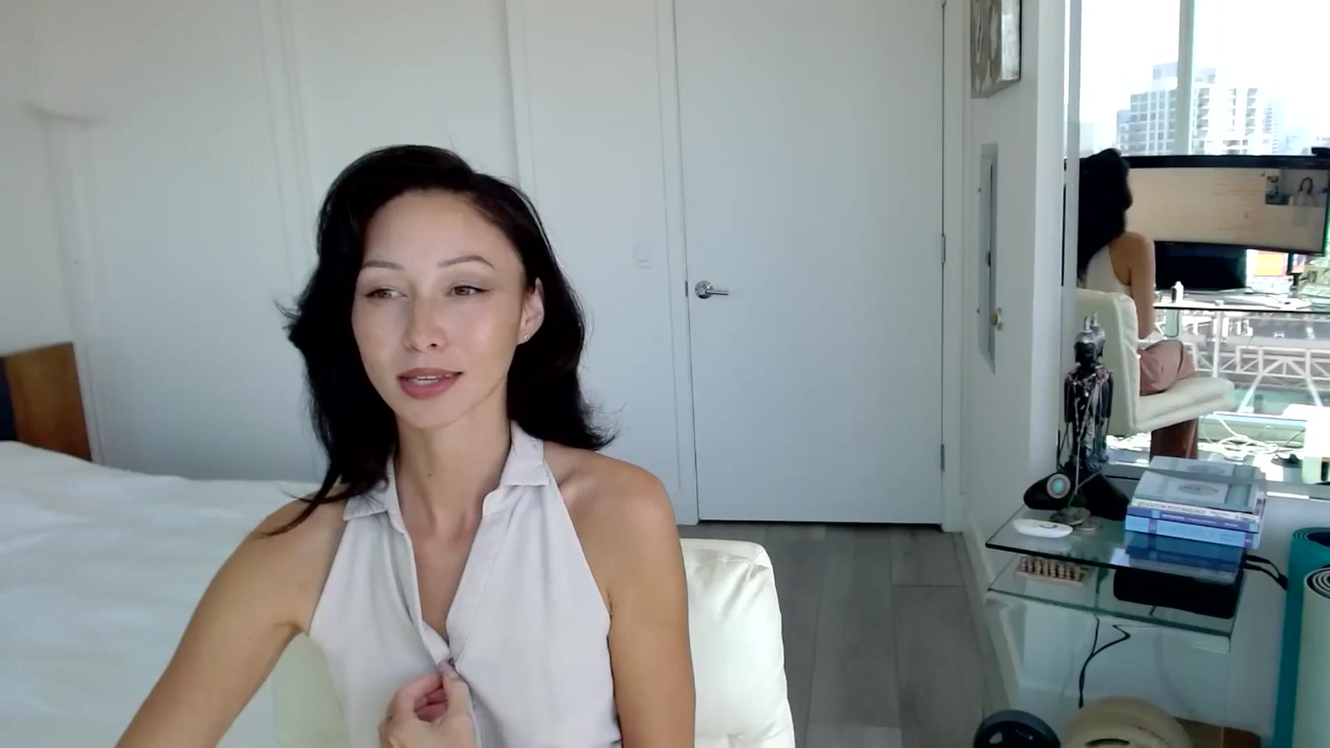 Gallery image thumbnail from ALL_MinnieB00's myfreecams stream on, 08/22/2024, 21:17 image 4 of 20
