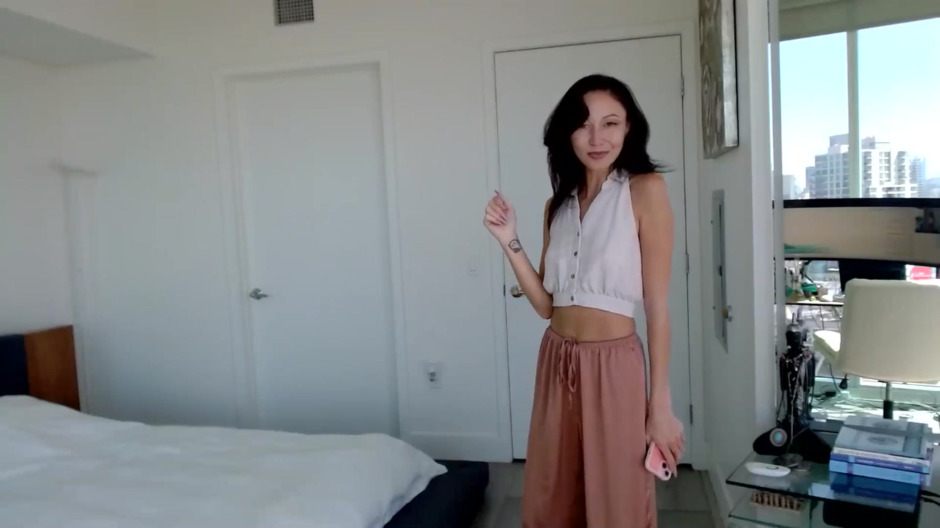 Gallery image thumbnail from ALL_MinnieB00's myfreecams stream on, 08/22/2024, 21:42 image 12 of 20