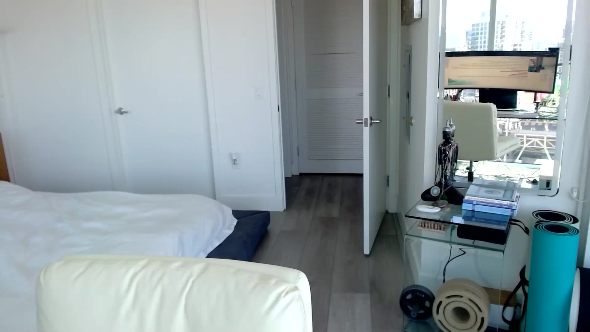 Gallery image thumbnail from ALL_MinnieB00's myfreecams stream on, 08/23/2024, 20:57 image 6 of 20