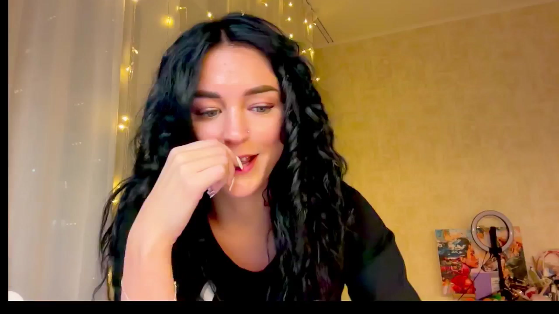Gallery image thumbnail from ALYA_STARK's myfreecams stream on, 12/25/2024, 21:04 image 12 of 20