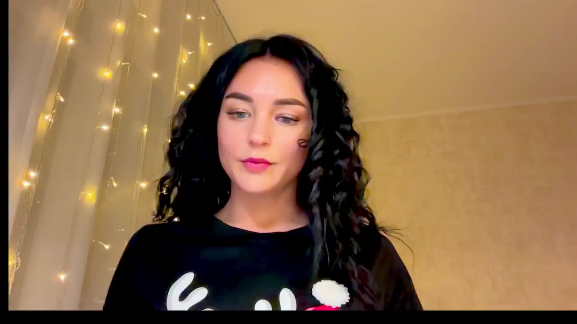 Gallery image thumbnail from ALYA_STARK's myfreecams stream on, 12/25/2024, 21:04 image 18 of 20