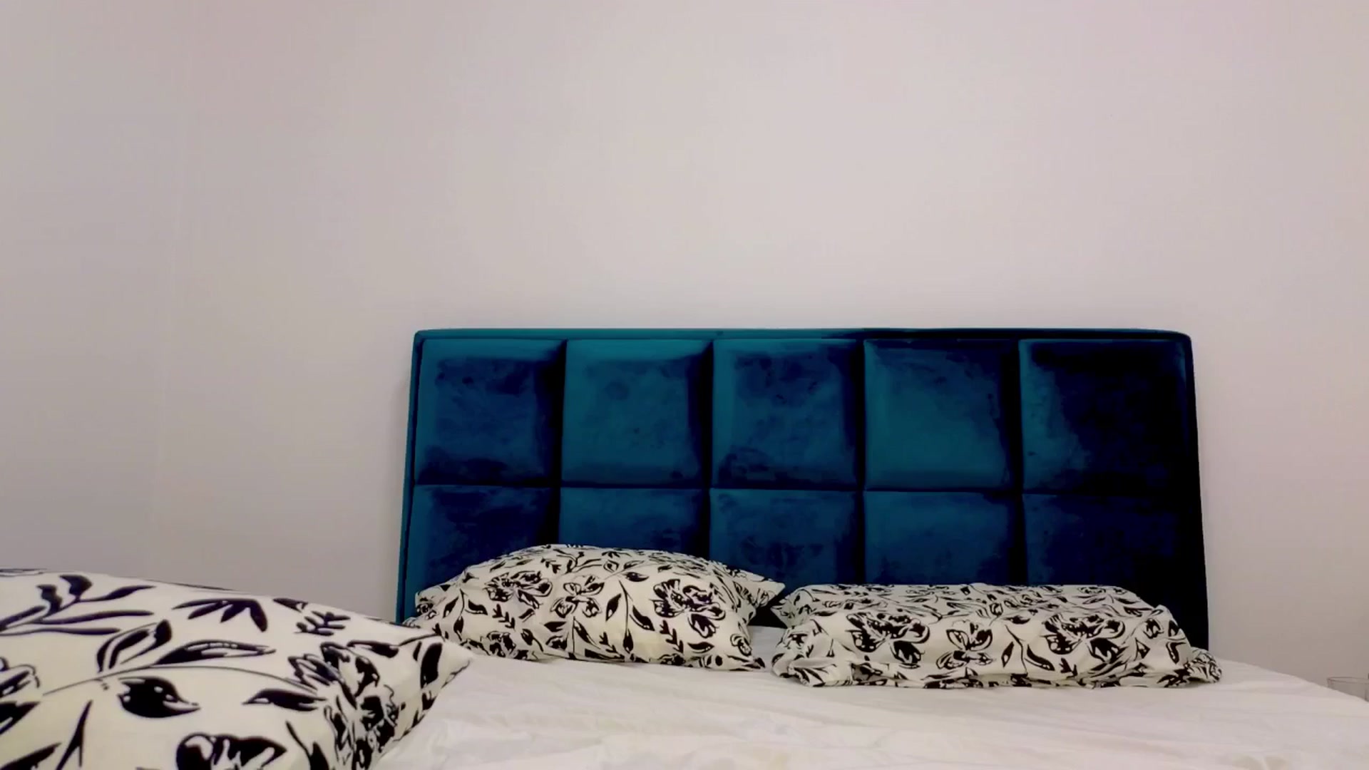 Gallery image thumbnail from ALYA_STARK's myfreecams stream on, 06/15/2025, 24:41 image 20 of 20