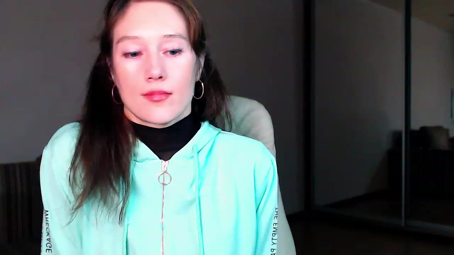 Gallery image thumbnail from ALYONKA__'s myfreecams stream on, 12/11/2022, 24:12 image 6 of 20