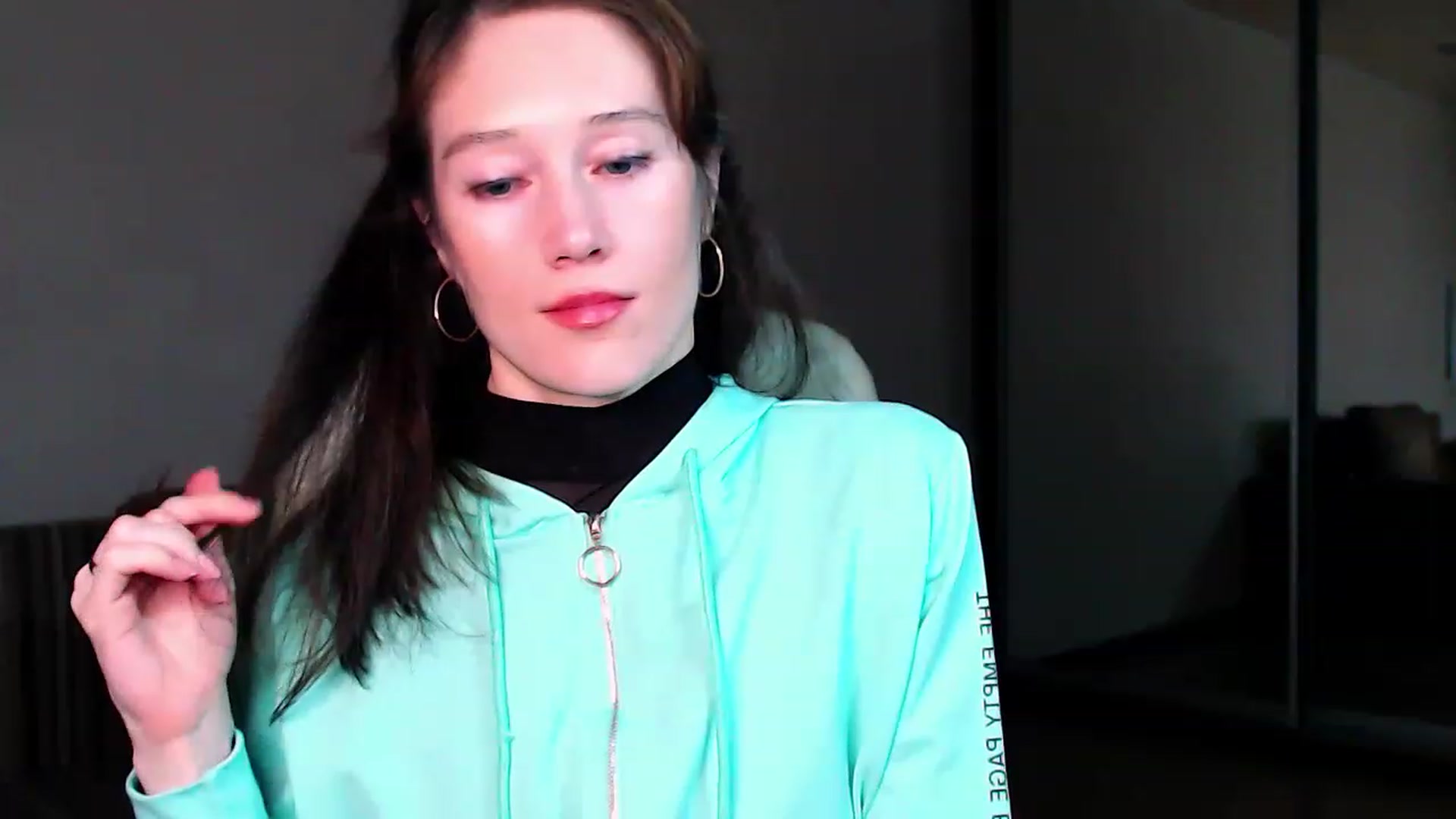 Gallery image thumbnail from ALYONKA__'s myfreecams stream on, 12/11/2022, 24:12 image 4 of 20