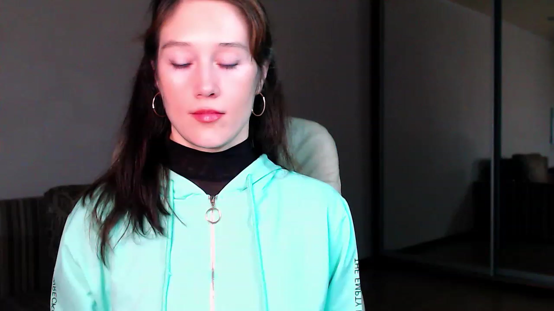Gallery image thumbnail from ALYONKA__'s myfreecams stream on, 12/11/2022, 24:12 image 11 of 20