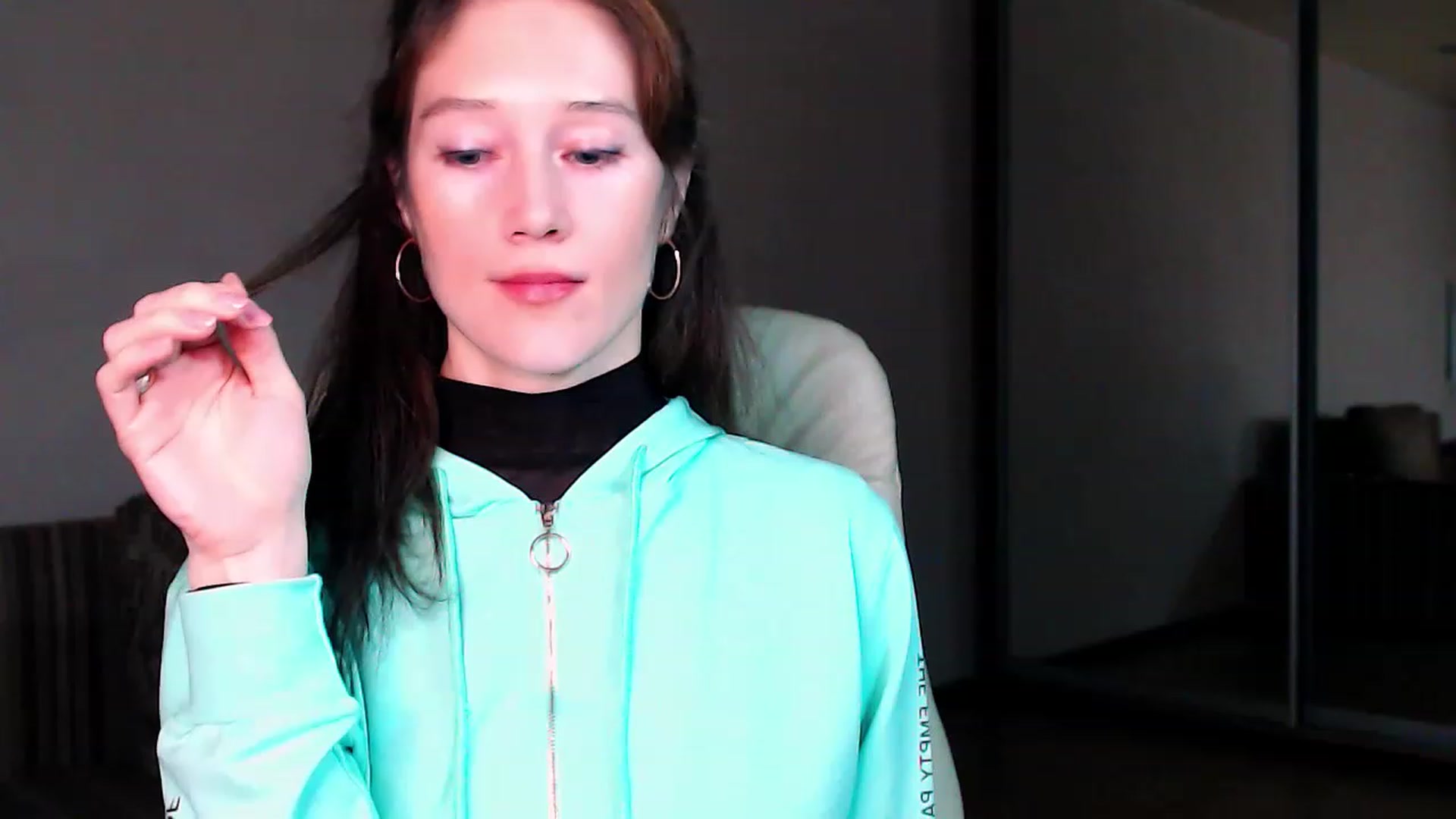 Gallery image thumbnail from ALYONKA__'s myfreecams stream on, 12/11/2022, 01:05 image 1 of 20
