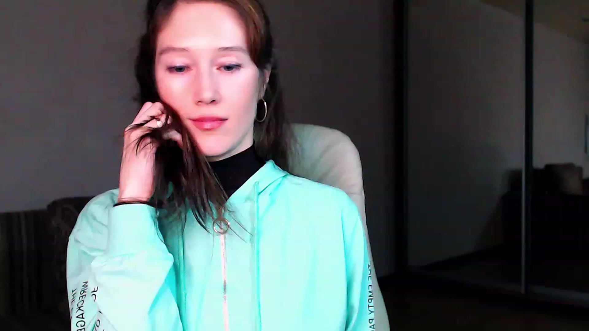 Gallery image thumbnail from ALYONKA__'s myfreecams stream on, 12/11/2022, 01:05 image 3 of 20