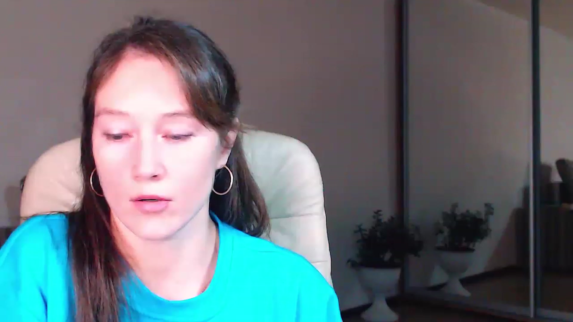 Gallery image thumbnail from ALYONKA__'s myfreecams stream on, 04/15/2023, 21:03 image 8 of 20