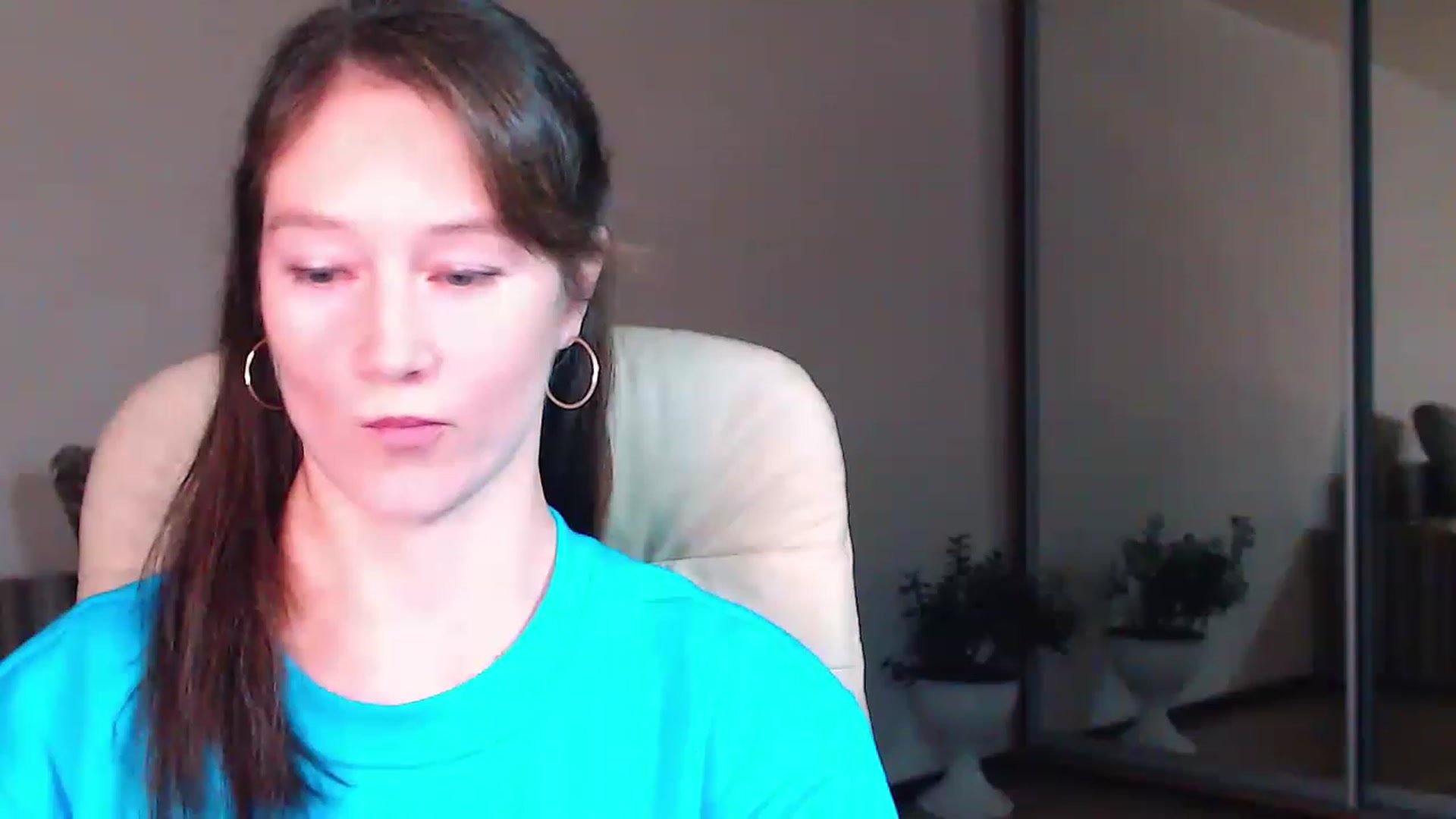 Gallery image thumbnail from ALYONKA__'s myfreecams stream on, 04/15/2023, 21:03 image 2 of 20