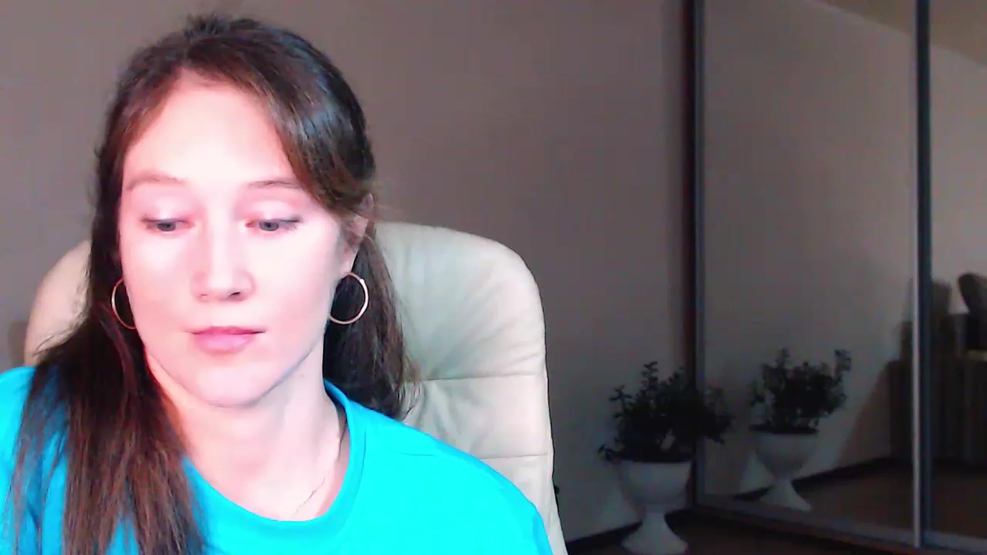 Gallery image thumbnail from ALYONKA__'s myfreecams stream on, 04/15/2023, 21:34 image 10 of 20