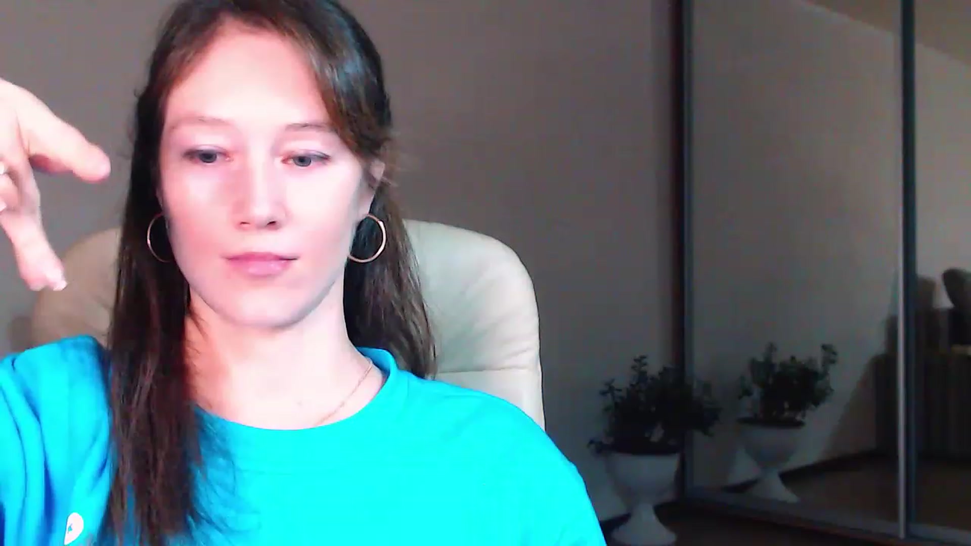 Gallery image thumbnail from ALYONKA__'s myfreecams stream on, 04/15/2023, 21:34 image 14 of 20