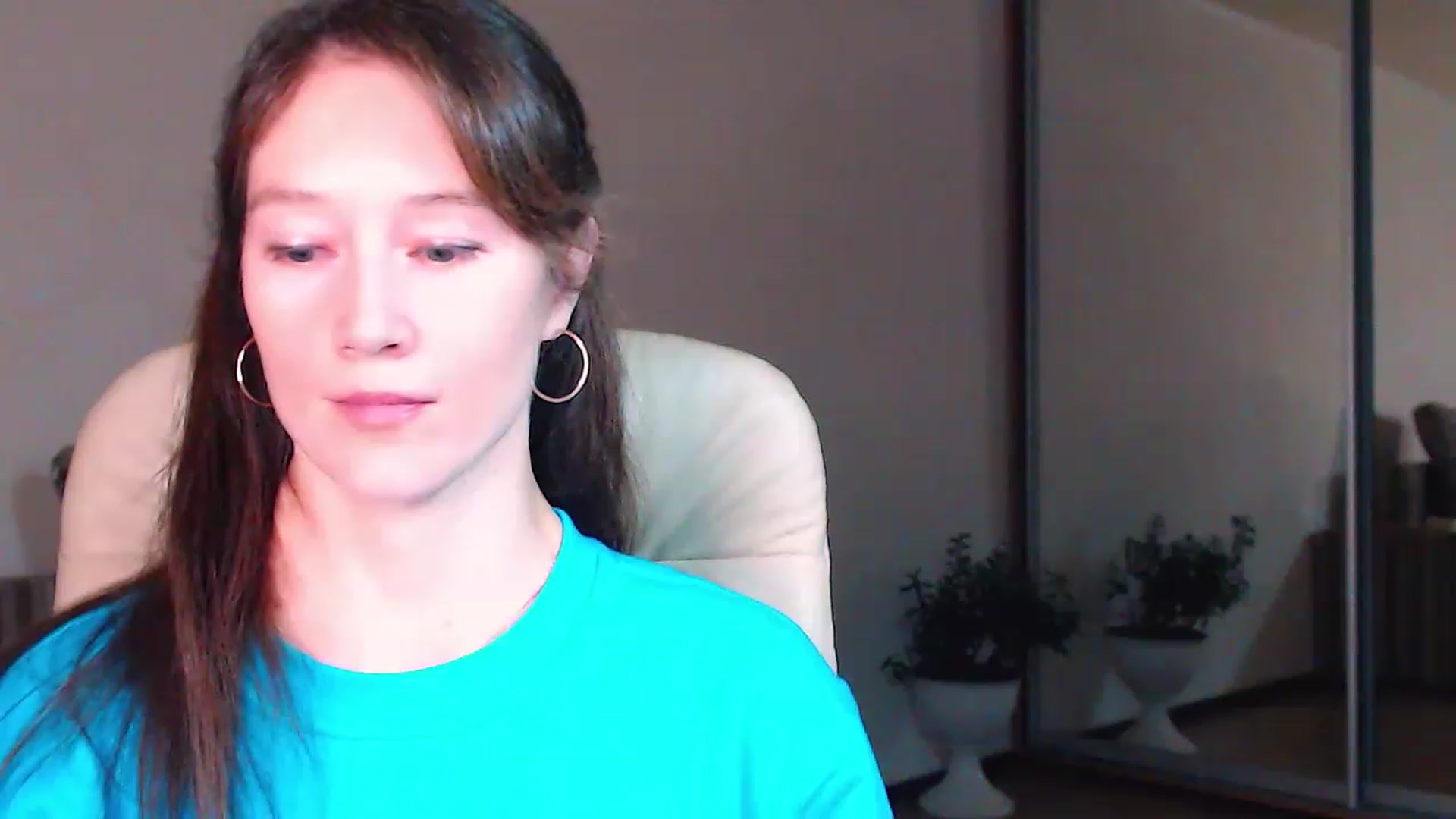 Gallery image thumbnail from ALYONKA__'s myfreecams stream on, 04/15/2023, 21:34 image 7 of 20