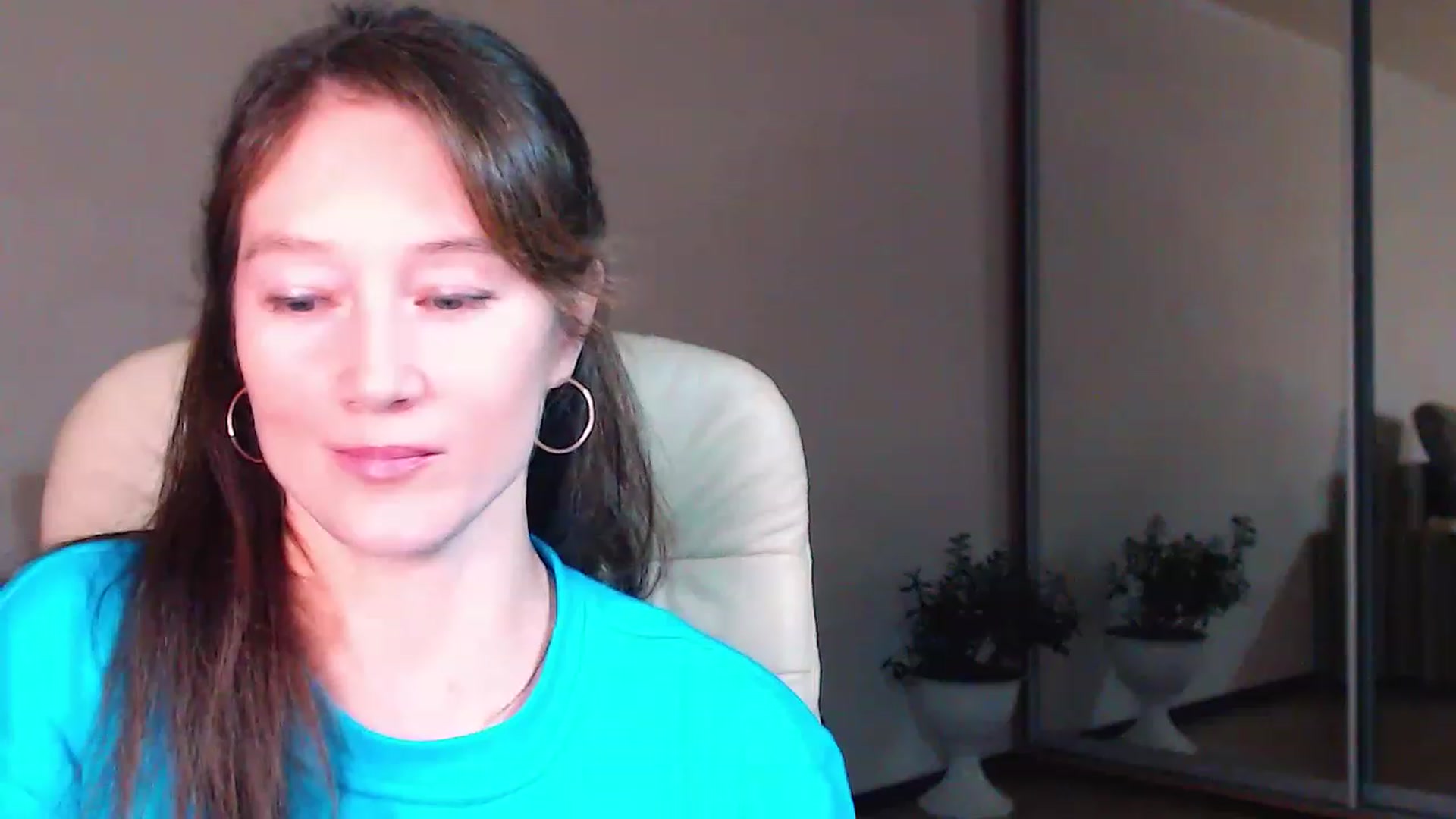 Gallery image thumbnail from ALYONKA__'s myfreecams stream on, 04/15/2023, 21:34 image 12 of 20