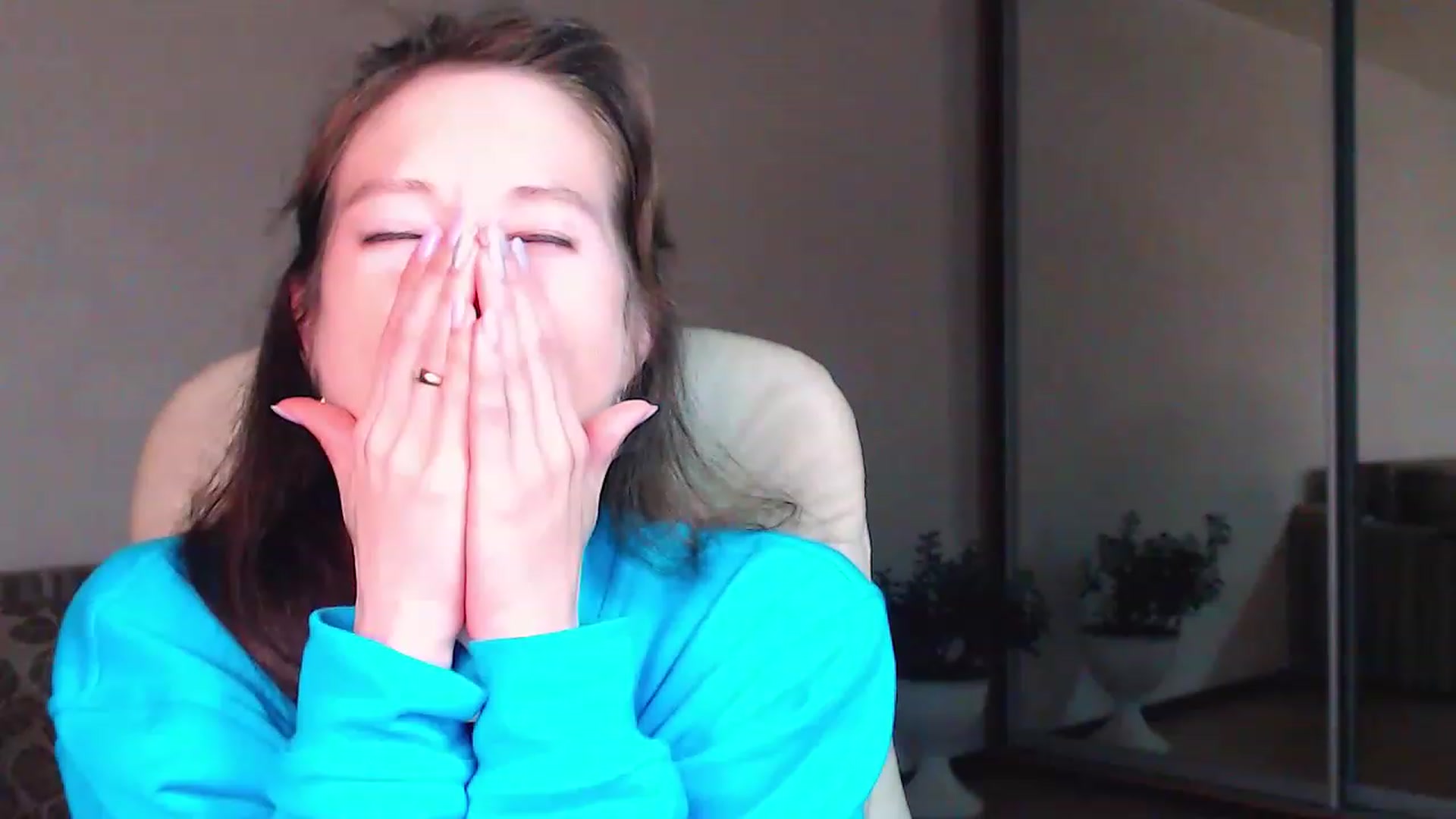 Gallery image thumbnail from ALYONKA__'s myfreecams stream on, 04/29/2023, 21:55 image 14 of 20