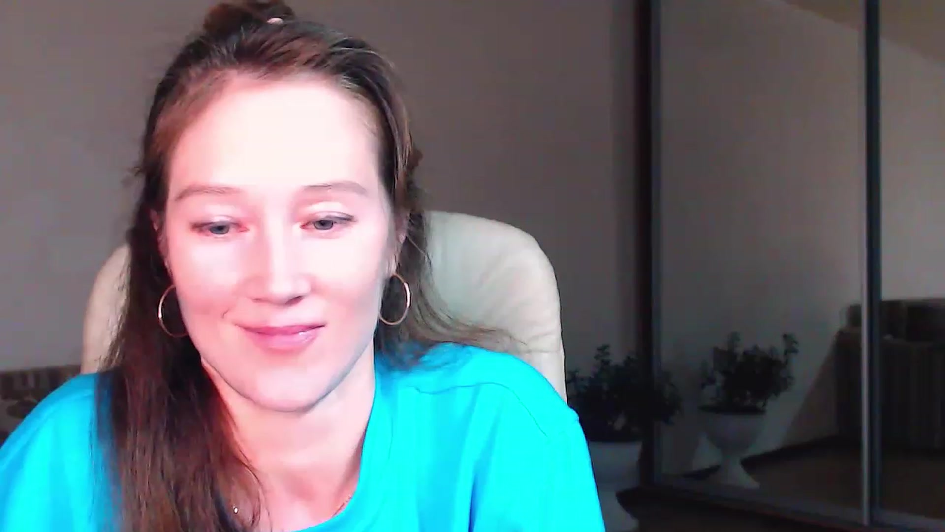 Gallery image thumbnail from ALYONKA__'s myfreecams stream on, 04/29/2023, 21:55 image 10 of 20