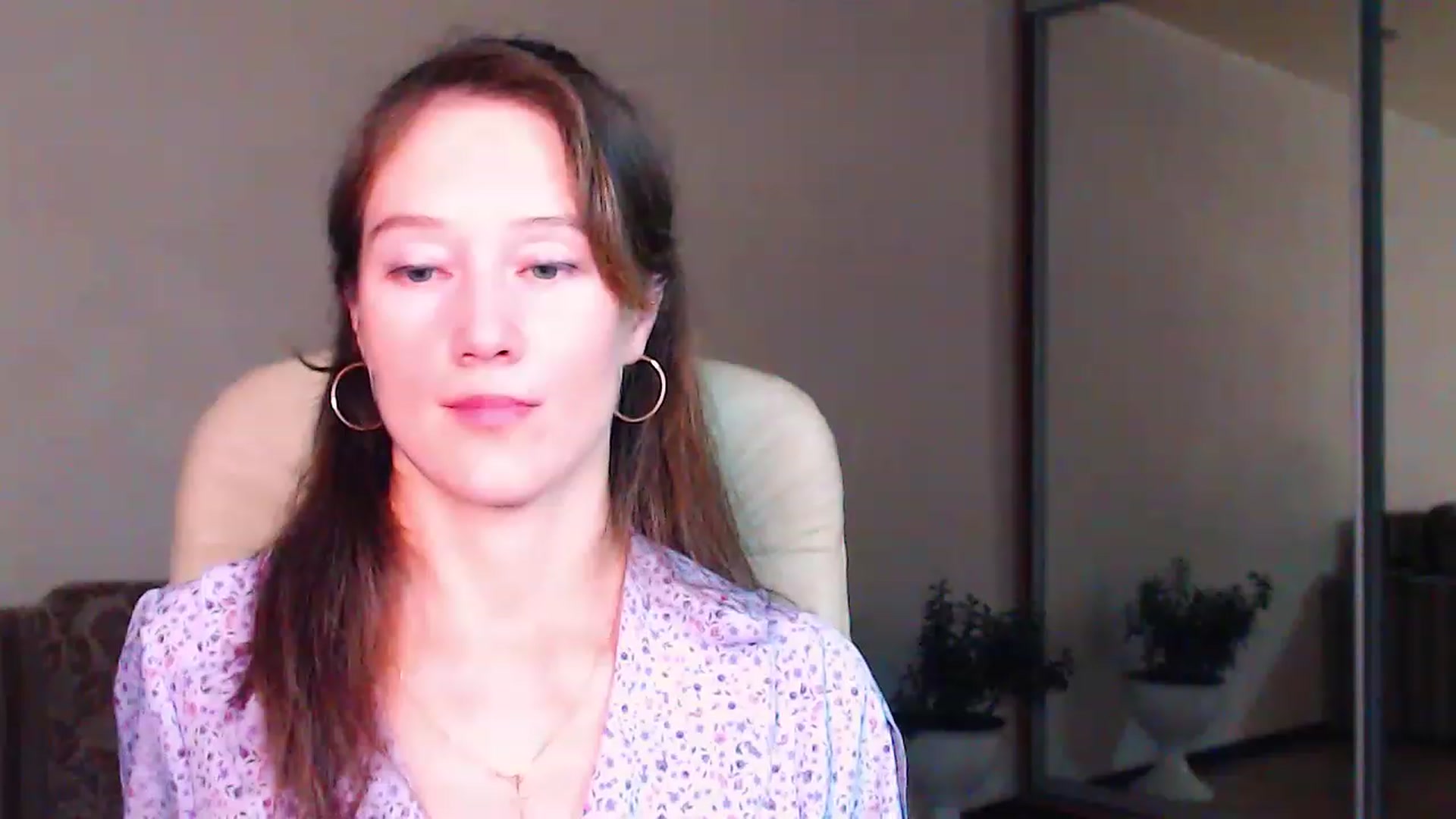 Gallery image thumbnail from ALYONKA__'s myfreecams stream on, 06/17/2023, 22:35 image 11 of 20