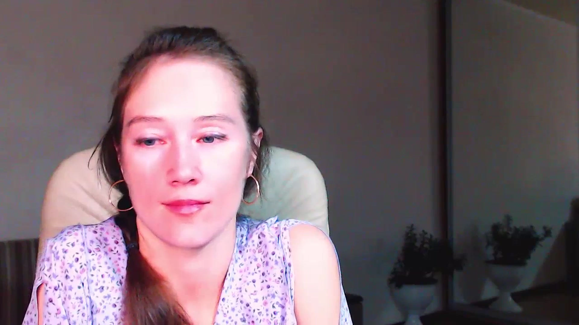 Gallery image thumbnail from ALYONKA__'s myfreecams stream on, 07/01/2023, 21:31 image 15 of 20