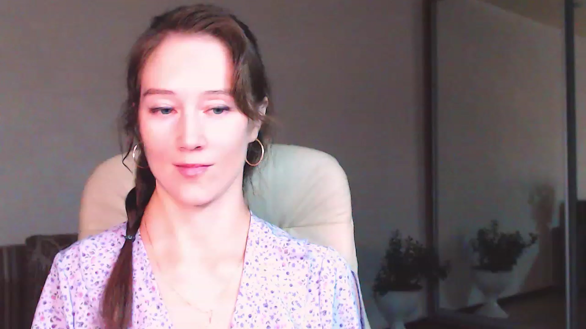 Gallery image thumbnail from ALYONKA__'s myfreecams stream on, 07/08/2023, 20:41 image 7 of 20